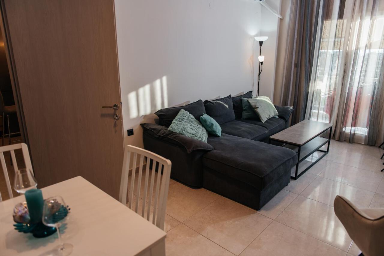 Panorama + Free Street Parking Apartament
